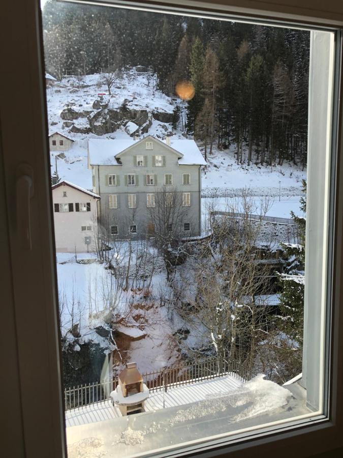Alpine Haus Apartamento Göschenen Exterior foto
